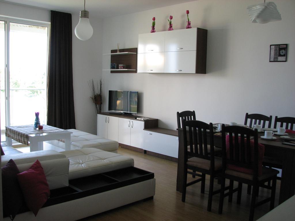 Two-Bedroom Apartment Donika Țarevo Exterior foto