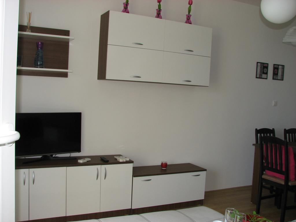 Two-Bedroom Apartment Donika Țarevo Exterior foto