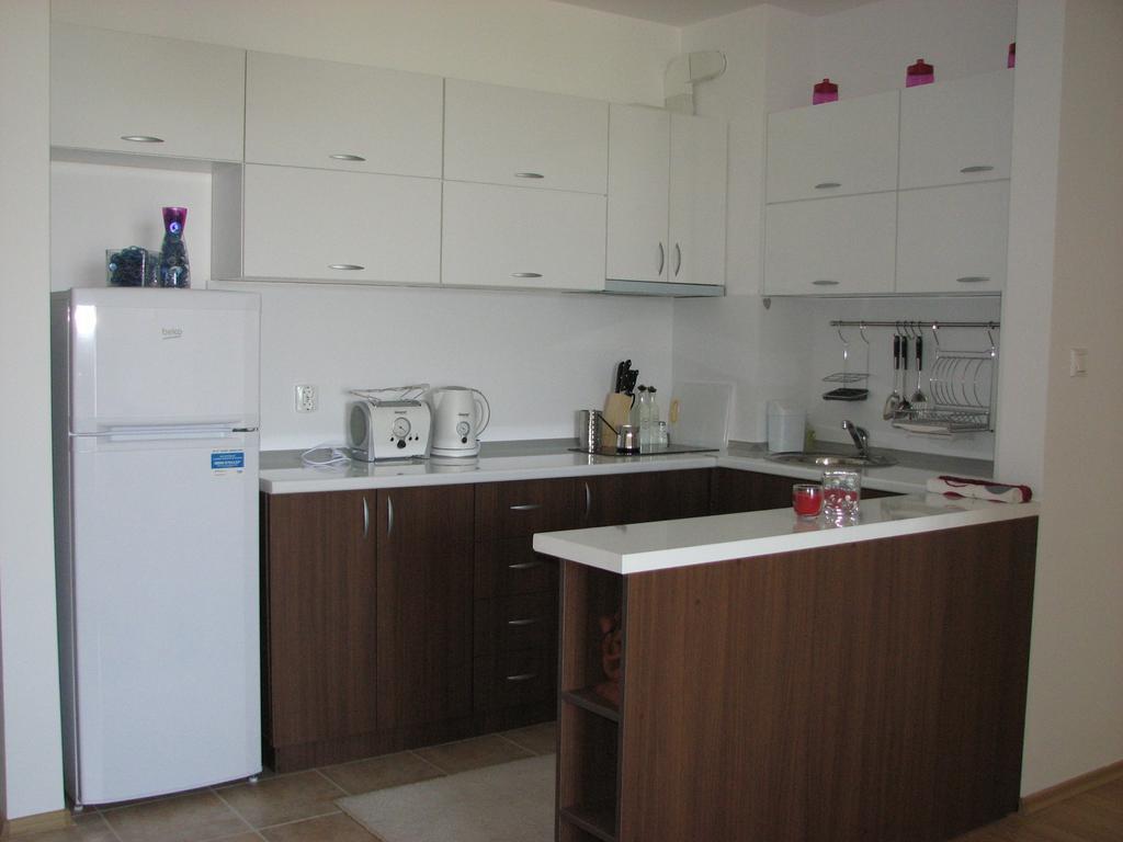 Two-Bedroom Apartment Donika Țarevo Exterior foto
