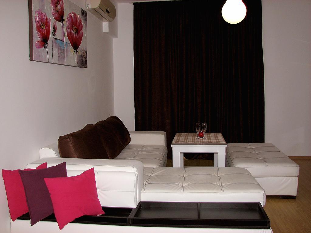 Two-Bedroom Apartment Donika Țarevo Exterior foto