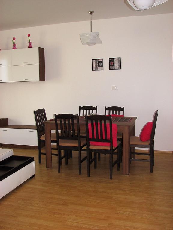 Two-Bedroom Apartment Donika Țarevo Exterior foto