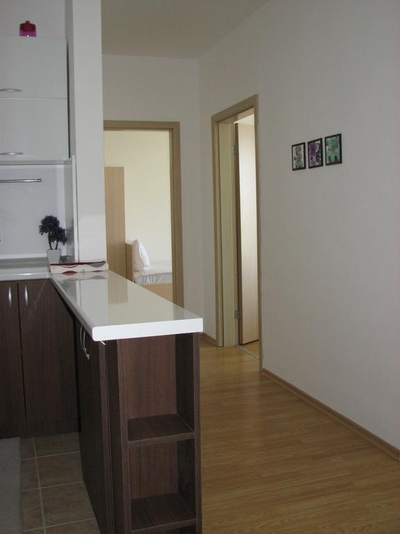 Two-Bedroom Apartment Donika Țarevo Exterior foto