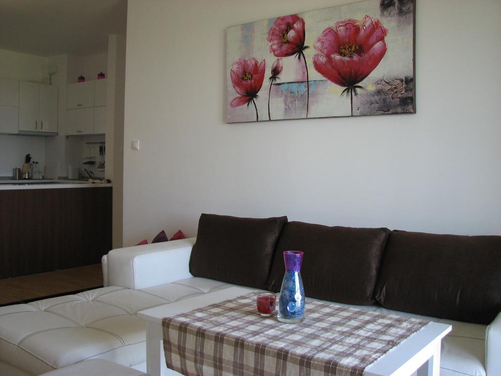 Two-Bedroom Apartment Donika Țarevo Exterior foto