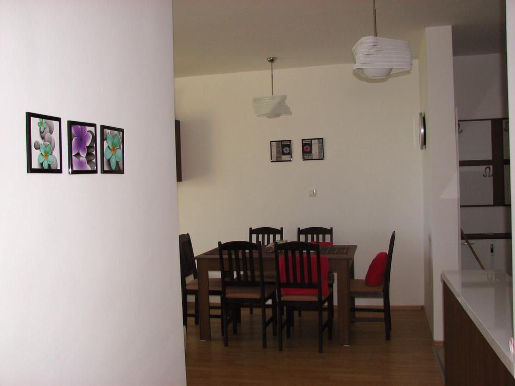 Two-Bedroom Apartment Donika Țarevo Exterior foto